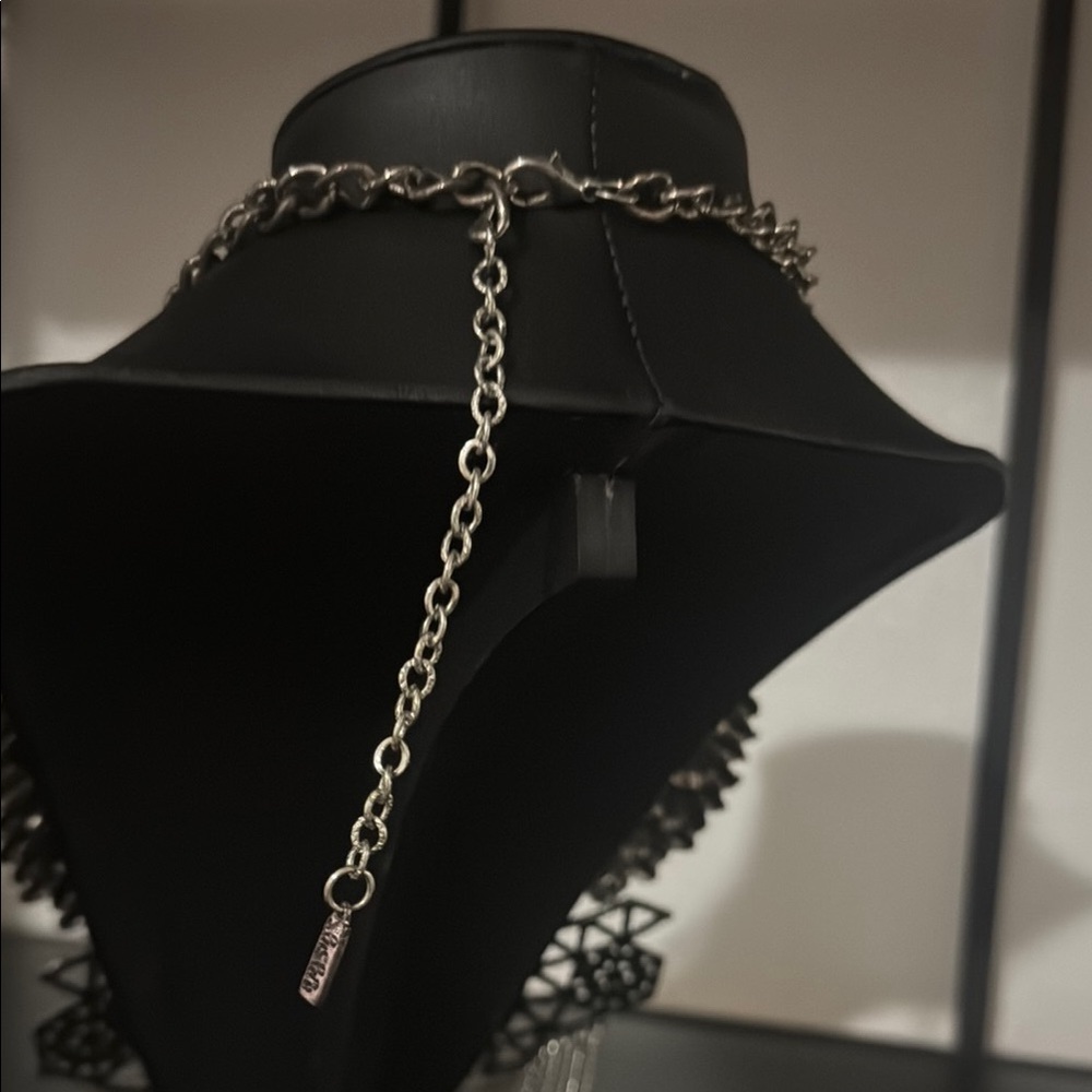 Statement Necklace - Picture 5 of 9